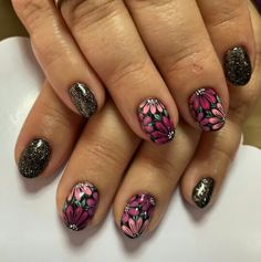 Black Floral Nail Art, Floral Black Nails, Black And Floral Nails, Black With Flowers Nails, Moody Nail Designs, Black Nails With Flower Design, Dark Floral Nails, Black Nails With Flowers, Black Flower Nails