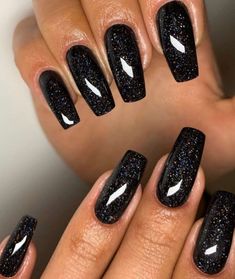 Black Sparkle Nails, Black Nails With Glitter, September Nails, Black Acrylic Nails, Sparkle Nails, Black Nail, Sparkly Nails, Classy Nails, Short Acrylic Nails