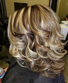 Hair Styles For A Round Face Over 50, Long Layered Bobs, Waterfall Layers Haircut, Frosted Hair, Layered Bobs, Medium Layered, Haircuts For Medium Hair