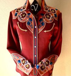 Floral Graphics, Looks Country, Rodeo Shirts, Red Shirt, Printed Sleeves, Western Shirts, Western Style, Western Wear, Print Tops