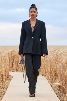 7 Major Trends From the Jacquemus Spring/Summer 2021 Show | Who What Wear UK Runway Fashion Couture, Runway Trends, Black Suit, Mode Inspo, Runway Collection, Mode Inspiration, Vogue Paris, Primavera Estate, Couture Fashion