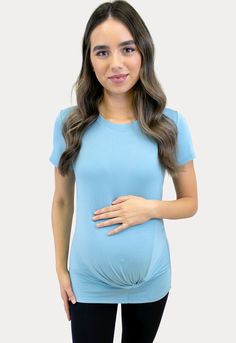 Twist Tee in Aqua Maternity Workout Clothes, Nursing Friendly Outfits, Maternity Workout, Maternity Photography Poses Couple, Maternity Dresses For Baby Shower, Maternity Activewear, Fit Pregnancy, Maternity Dresses For Photoshoot, Fall Maternity