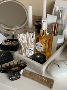 Luxe Skincare, Vanity Essentials, Hair Aesthetic, Skin Hair, Decor Luxury, Counter Top, Beauty Essentials