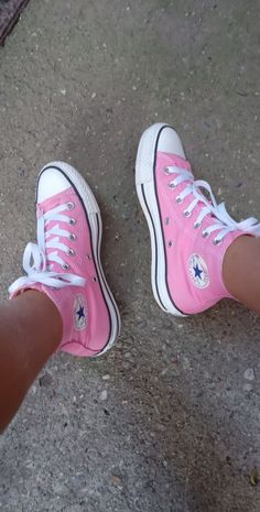 Pink Converse Aesthetic, Light Pink Shoes, High Top Converse Outfits, Pretty Shoes Sneakers, Pink Converse, All Nike Shoes