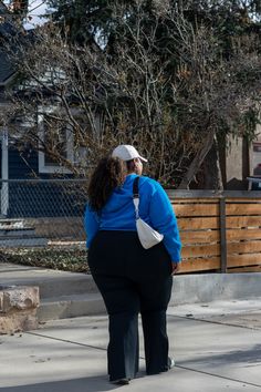 Winter Uniform, Mom Edit, Plus Size Chic, Pick Outfits, Lululemon Hoodie, Winter Fit, Dad Sneakers, Colorado Hiking, Perfect Pant