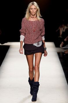 Isabel Marant Spring 2011 Ready-to-Wear https://www.vogue.com/fashion-shows/spring-2011-ready-to-wear/isabel-marant/slideshow/collection#39 Isabel Marant Style, Anja Rubik, Fashion Fall, Elegant Shirt, Looks Style, Short Skirt, Isabel Marant, Spring Summer Fashion