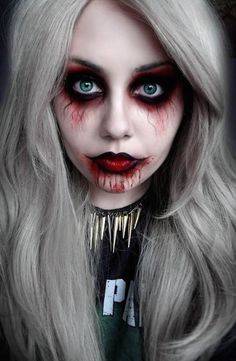 20 Scary Halloween Makeup To Try This Halloween - Feed Inspiration Carnaval Make-up, Maquillage Halloween Simple, Makeup Zombie, Halloweenský Makeup, Creepy Halloween Costumes, Vampire Makeup, Creepy Halloween Makeup, Cool Halloween Makeup, Creepy Doll