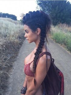 Thirty pretty rad braided hairstyles to rock this festival season. Mohawk Updo, Braided Mohawk Hairstyles, Viking Braids, Mohawk Braid, Viking Hair, Mohawk Hairstyles, Faux Hawk, Hair Envy, 인물 사진