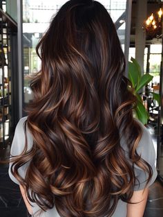 Stunning Dark Brown Balayage Ideas Carmel Brown Highlights In Dark Hair, Hair Colour Ideas Balayage, Black Hair With Brown Highlights, Hair Color Names, Dark Brown Hair Balayage, Fall Highlights, Dark Brown Balayage, Balayage Ideas, Hair Highlight