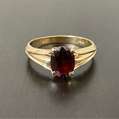 Garnet Ring 14kt Yellow Gold Small Probably A 5.5 Or 6 14k 585 Garnet Ring, Ring Color, Garnet Rings, 14kt Gold, Gold Yellow, Womens Jewelry Rings, Gold Ring, Garnet, Gold Rings