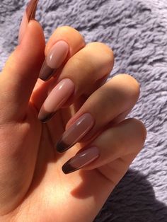 Dark Brown Tip Nails, French Manicure Brown, Braun Nails, Nails Braun, Brown French Manicure, Nude French Manicure, Fall French Manicure, Brown Nude Nails, Brown French Nails