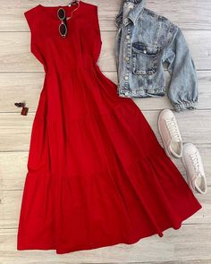 Modest Casual Outfits, Simple Style Outfits, Trendy Dress Outfits, Elegante Casual, Long Skirts For Women, Easy Trendy Outfits