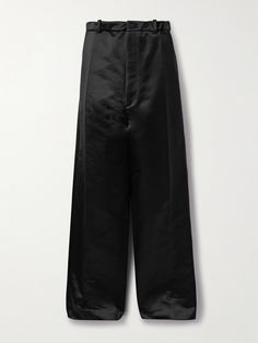 These pants highlight how well Balenciaga experiments with proportions. In a wide, baggy cut, they're made from lustrous cotton-blend sateen and meant to pool generously at the hems. Internal drawstrings secure the fit. Luxury Baggy Wide-leg Parachute Pants, Balenciaga Boxer Sweatpants, Balenciaga Pantashoes, Balenciaga Sweatpants, Balenciaga Trousers, Womens Black Pants, Balenciaga Black, Floral Dresses Short, Sports Skirts