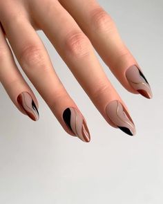 Neutral Black Nails, Chrome Accent Nail Ideas, Minimalistic Fall Nails, Matte Nails With Glossy Design, Dark Academia Nails Ideas, Wavy Line Nails, Black Nail Designs Trending Now, Black And Tan Nails, Fine Line Nail Art