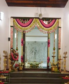 #home_decor#interior_desings#decor_ideas House Warming Door Decorations, Home Door Flower Decoration, Traditional House Decor Ideas, Flower Decoration For Home Entrance, Ganesha Entrance Decor, Door Decorations For Wedding, Entrance Door Decoration Indian, Floral Decoration At Home, Entrance Door Flower Decoration Indian