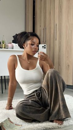 Chill Day Outfit, Lounge Outfits, Girly Fits, Mode Tips, Weather Outfits, Soft Life, Lounge Outfit, Zara Outfit, Chill Fits