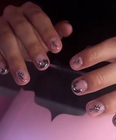 Real Nail Ideas, Chrome Nails Men, Acrylic Nails Chrome, Men Nails, Minimal Nail, Nails Women, Natural Nails Manicure, Nail Appointment, Minimal Nails Art