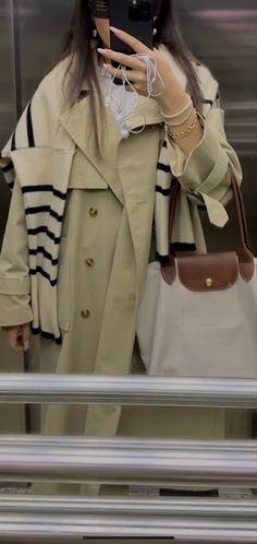 Beige Bag Outfit, Law School Student, Birkenstock Outfit, Paris Outfits