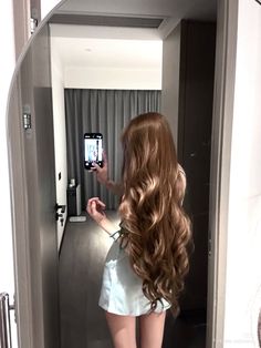 Very Long Layered Hair, Long Thick Brown Hair, Long Hair No Layers, Long Brown Hair Aesthetic, Hip Length Hair, Long Hair Brown, Brown Long Hair, Russian Hair