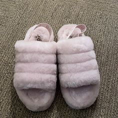 New Light Pink Ugg Slippers Ugg Cluggette Slippers, Ugg Cluggette, Pink Ugg Slippers, Ugg Flip Flops, Ugg Scuffette, Ugg Dakota, Pink Uggs, Grey Slippers, Shearling Slippers