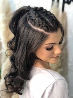 Braid On Top Of Head Middle With Curls, Graduation Hairstyles With Braids, Partial Braided Hairstyles, Lyrical Hairstyles, Braid Hair Styles For Long Hair, Front Braid Hairstyles, Ponytail Hairstyles Easy