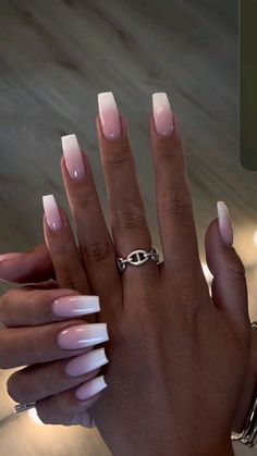 Hombre White Nails, Pretty Square Nails Long, Ongles Blanc Laiteux Nail Art, Cold Nails, White Nail Inspo, Henna Nails, Almond Acrylic Nails, Gem Nails