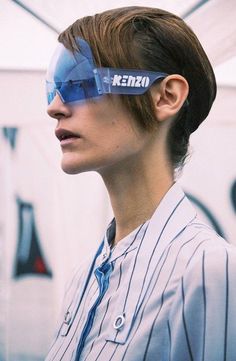 Fashion Article, Futuristic Sunglasses, Cyberpunk Fashion, Futuristic Fashion, Future Fashion, Wearable Technology, Eyewear Fashion, Eyewear Design, Mask Design