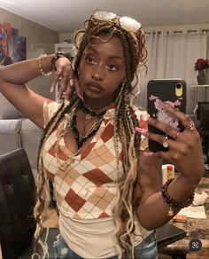 Inspo Hairstyles, Cute Box Braids, Cute Box Braids Hairstyles, Short Haircuts For Women, Pretty Braided Hairstyles, Braid Ideas, Hair Colours, School Looks, Braid Hairstyles