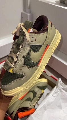 Nike Shoes Men's Sneakers, Dunk Green, Basket Style