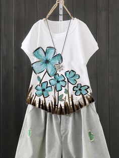 White Top Women, Painted Clothes, Clothes Crafts, Floral Short, Floral Shorts, Unique Designers, Online Tops, White Casual, Handmade Clothes