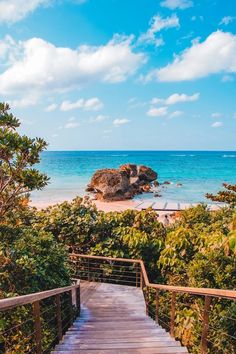 Exploring the Beauty of Okinawa: A Traveler's Dream! Okinawa Diet, Hiroshima City, Things To Do In Japan, Future Board, Travel To Japan, Add Value To Your Home, Job Searching, Best Boutique Hotels