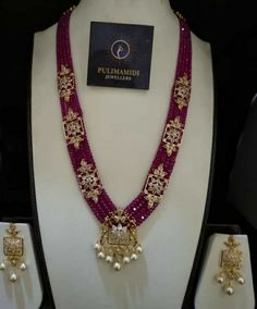 Emrald Beeds Jewellery, Ruby Beads Necklace Designs, Latest Beads Jewellery Designs, Ruby Necklace Designs, Bridal Necklace Designs, Gold Jewelry Outfits, Fancy Jewelry Necklace, Pearl Jewelry Design, Pearl Necklace Designs