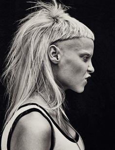 Yolandi Visser. Rock Hairstyles For Long Hair, Punk Rock Hair, Growing Hair, Rock Hairstyles, Prom Hairstyles For Long Hair, Hair Icon