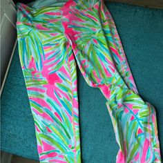 Never Worn, Workout Leggings. Hits Below Knee. Size Medium. Spring Pink Leggings For Loungewear, Casual Pink Leggings For Spring, Workout Leggings, Work Out, Lilly Pulitzer, Pink And Green, Size Medium, Leggings, Green