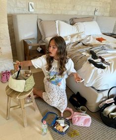 cr: @annevdva Girlie Aesthetic, Olivia Casta, A Balanced Life, Wellness Lifestyle, Balanced Life, Room Inspiration Bedroom, Insta Photo Ideas