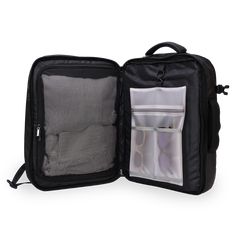 ¡El equipaje de mano perfecto para todos tus viajes! Lleva todo lo que necesitas con estilo en nuestra elegante mochila de viaje resistente al agua. Travel Laptop Bag With Anti-theft Pocket, Functional Travel Backpack For Business Trips, Travel Laptop Backpack With Anti-theft Pocket, Functional Backpack With Luggage Sleeve For Business Trips, Travel Luggage With Anti-theft Pocket, Travel Backpack With Anti-theft Pocket, Rectangular Leather Backpack With Anti-theft Pocket For Travel, Rectangular Backpack For Overnight Trips, Versatile Backpack With Luggage Sleeve For Trips