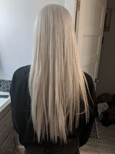 Unnatural Blonde Hair, Beige Hair Color Ash Blonde, Very Light Blonde Hair, Pearl Blonde Hair, Targaryen Hair, Soft Blonde Hair, White Blonde Highlights, Hair Colorful, Best Hair Dye