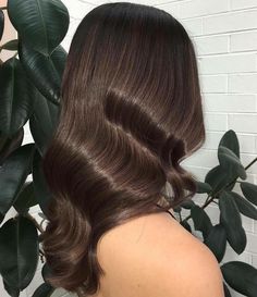 Toffee Highlights, Aesthetic Chocolate, Dark Chocolate Brown Hair, Rambut Brunette, Brunette Ombre, Brown Hair Shades, Chocolate Brown Hair Color, Hair Color Chocolate