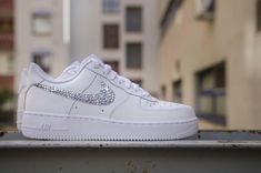 Elevate your street style with our Custom Air Force 1 Diamond Swoosh shoes. Each pair features a unique, handcrafted diamond swoosh design that adds a touch of luxury to your everyday look. Our expert craftsmanship ensures exceptional quality and comfort, making these shoes a must-have for any fashion-forward sneakerhead. ✨Brand new with box✨100% hand painted to perfection❤️✨Waterproof and scratchproof Custom Made Shoes, Air Force 1 Custom, Sneaker Art, Statement Shoe, Leather Paint, Nike Shox, Sneaker Games, Custom Nikes