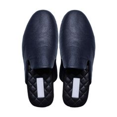 Blue leather house slippers for men made of durable and elastic leather will serve you for a long time while maintaining their fit and comfort. Slippers are easy to put on and keep your feet warm while looking stylish. Slippers are comfortable and practical, they are convenient to take with you on any trip. Made from 100% genuine leather Brand: Saint Shalih Upper material - cowhide leather Lining material - goat leather Inner sole material - goat leather Outsole material - suede/rubber. Size/Insole length, mm: 9US/    274mm/ 10.79in; 9.5US/ 280mm/ 11.02in; 10US/  280mm/ 11.02in; 10.5US/ 286mm/ 11.26in; 11US/    292mm/ 11.50in; 11.5US/ 298mm/ 11.73in; 12US/    304mm/ 11.97in. Width - Wide If you have any questions, please do not hesitate to ask.