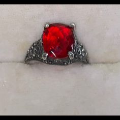 Beautiful Garnet Gem ,Size 8.1/4 Very Dainty. Vintage Garnet Ring, Garnet Ring Vintage, Garnet Gem, Garnet Ring, Ring Color, Garnet Rings, Womens Jewelry Rings, Lady In Red, Garnet