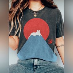 White Cat Snow On Mount Fuji Vintage T Shirt (Gray, Size L) Cat Snow, Sarcastic Clothing, Japanese Art Styles, Cowgirl Dresses, Casual Art, Mount Fuji, Floral Pants, Women Shirts Blouse, Floral Vintage