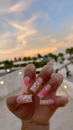 Vacation Nails Medium Length, Vacation Nails With Gems, Vacation Tropical Nails, Cute Spring Break Nails Simple, Vacay Nails Black Women, Summer Hot Nails, Square Acrylic Nails Vacation, Nails For Hawaii Vacation Acrylic, Island Vacation Nail Ideas