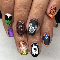 Olaf Nails, Halloween Nails Designs, Disney Halloween Nails, Mickey Mouse Nails