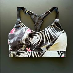 Victoria’s Secret Athletic Pink Floral Sports Bra Size Small Never Worn Victoria's Secret Sporty Tops For Sports, Victoria's Secret Black Sporty Tops, Sporty Black Victoria's Secret Top, Vs Sport, Printed Sports Bra, White Sports Bra, Victoria Secret Sport, Black Sports Bra, Pink Bra