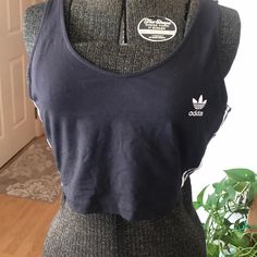 Black Adidas Crop Top Brand New With Tags Tennis Fits, Adidas Crop Top, Oversized Crop Top, Adidas Floral, Adidas Top, Sublimation Ideas, Fun Clothes, Adidas Crop, Vintage Crop Tops