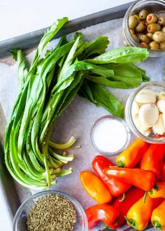 the ingredients for this dish include peppers, garlic and green beans