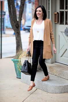 Camel Cardigan Outfit, Cardigan Outfit Work, Long Cardigan Outfit, Work Appropriate Outfits, Khaki Pants Outfit, Cardigan Outfit, Hope Is, Fall Fashion Trends