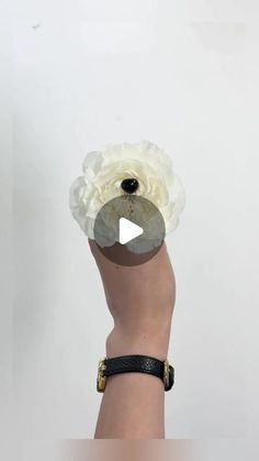 FloralSupplies.com on Instagram: "how to create an adorable puppy-shaped bouquet 🌷🐶 #makingbouquets #bouquetwrapping #diyflowers #flowerwrappingtutorial" Flower Animals, Making A Bouquet, Bouquet Wrap, Adorable Puppy, Diy Flowers, Cute Puppies, To Create, Puppies