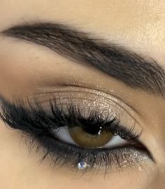 Eye Looks For A Black Dress, Makeup Ideas For Winter Formal, Sparkle Eyeliner Looks, Cat Eye Makeup With Glitter, Silver Cat Eye Makeup, Eye Makeup For Light Brown Eyes, Black Sparkly Eye Makeup, Dark Prom Aesthetic, Subtle Black Eye Makeup